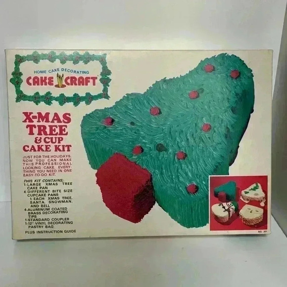 Fantastic vintage Cake Craft Christmas baking pan  and decorating set - Picture 2 of 12